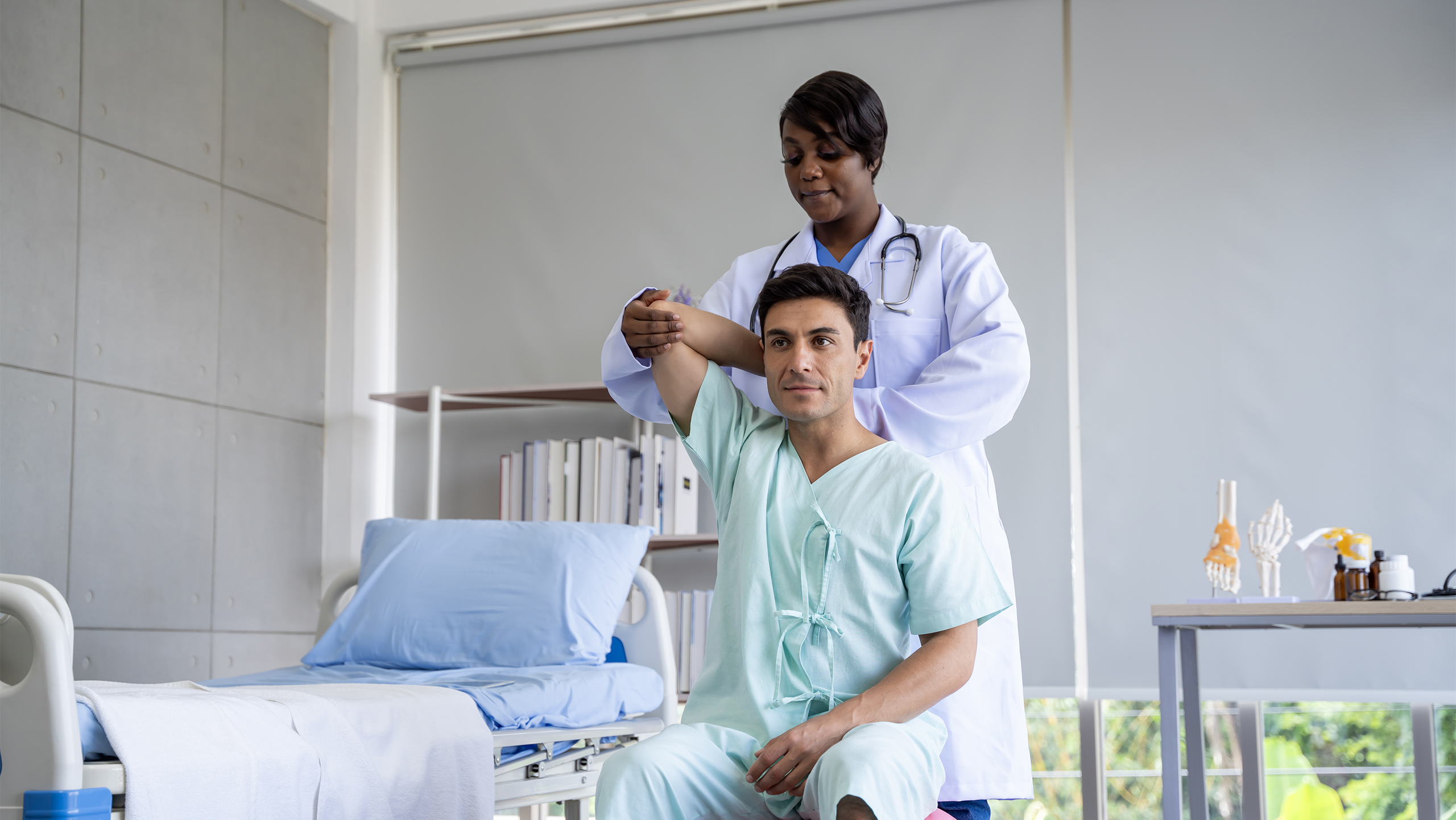Per Diem Power: Find Freedom and Flexibility in Your Next Role 1 Female doctor performing a physical exam on male patient